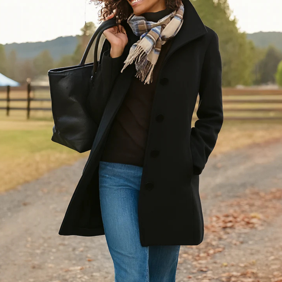 Lotte | Klassieke jas met elegante knopen